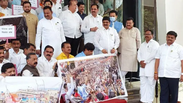 महाविकास आघाडीचे आमदार