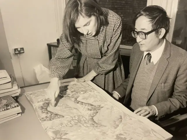 ဗြိတိန်ရောက် မြန်မာစာကြည့်တိုက်မှူးကြီး ဦးသော်ကောင်းနဲ့ ပက်ထရစ်ရှာဟားဘတ်