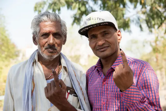 दोन मते देणे अपेक्षित