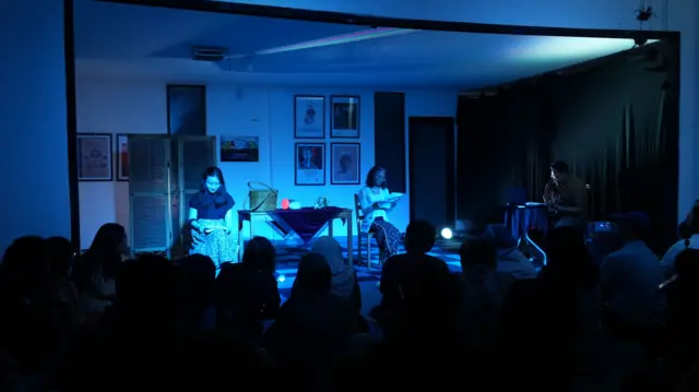 Pementasan yang diambil dari sebagian cerita dalam buku "Katri" yang ditulis Adeste Adipriyanti