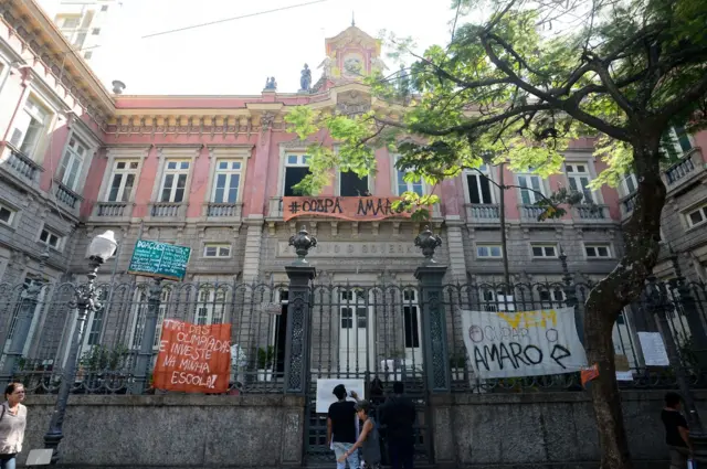 Colégio Amaro Cavalcanti, durante manifestaçãocomo jogar no fruit slotsestudantes secundaristascomo jogar no fruit slots2016