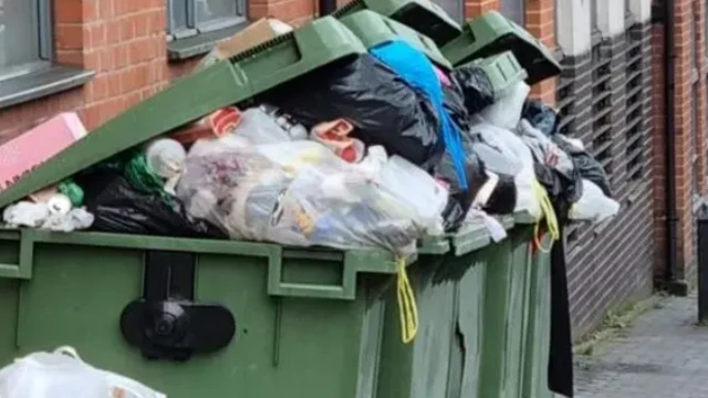 Мусорный коллапс в Бирмингеме