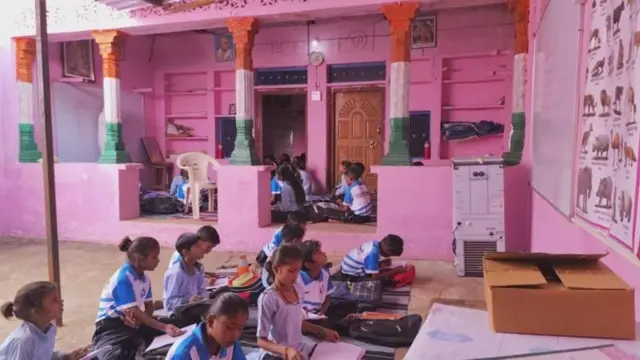 பள்ளியாக மாறிய மோரு சிங்கின் வீடு