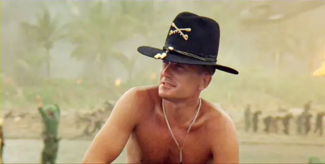 Nhân vật Trung tá Kilgore do diễn viên Robert Duvall thủ vai