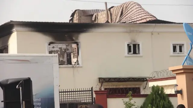 Ile Fatinoye ti wọn sọ ina si