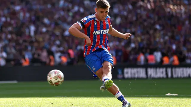 Justin Devenny score im penalty for di shootout wey decide last weekend Community Shield.