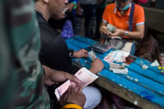 ဗဟိုဘဏ်ရည်ညွှန်းစျေး တစ်ဘတ်ကို ၅၉ ကျပ် ပဲ ရှိ