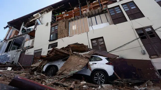 Prédio afetado pelo abalo em Manizales