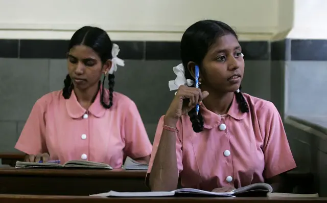 స్కూల్ విద్యార్థిని