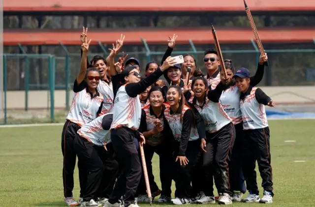 क्रिकेट 