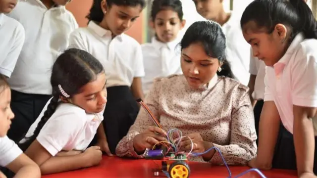 ఫ్యాక్టరీలు, ఉద్యోగాలు, సైన్స్, టెక్నాలజీ, ఇంజనీరింగ్, మేథమేటిక్స్