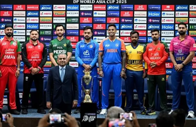 ભારત-પાકિસ્તાન મૅચ, એશિયા કપ, પહલગામ હુમલો, અનુરાગ ઠાકુર, વિપક્ષ અને સોશિયલ મીડિયા ઉપર વિરોધ, ભાજપ દ્વારા બચાવ, બીબીસી ગુજરાતી આંતરરાષ્ટ્રીય સ્પોર્ટ્સ સમાચાર