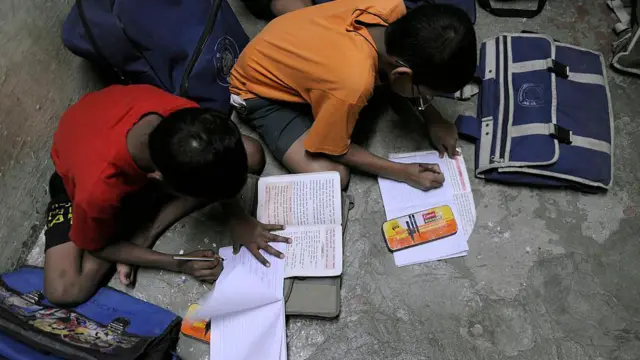 आर्थिक रूप से कमज़ोर वर्ग