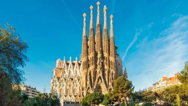 Basilika Sagrada Familia telah dimasukkan dalam daftar Warisan Dunia Unesco.