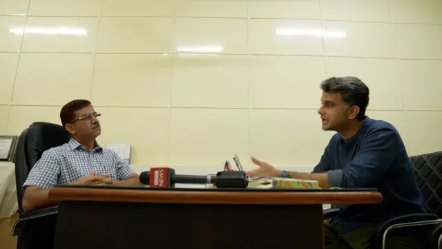 వసీం రిజ్వీతో బీబీసీ ప్రతినిధి జుగల్ పురోహిత్