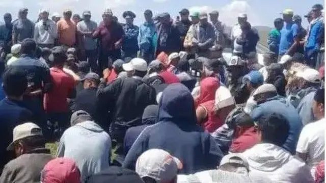 2019-жылы Нарындагы жергиликтүү эл Солтон-Сары кенин иштетип баштаган кытай компаниясынын жумушчуларын экологияны булгады деп айыптап кууп чыгышкан