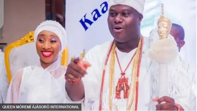 olori Ronkẹ ati ooni ife