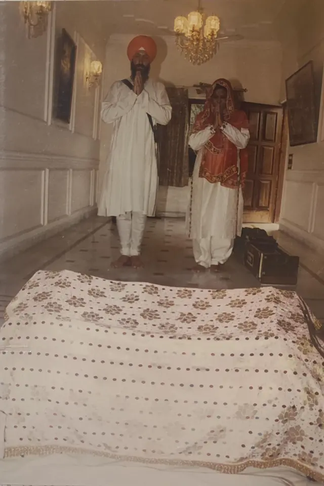 ਦਰਸ਼ਨ ਸਿੰਘ ਤੇ ਉਨ੍ਹਾਂ ਦੀ ਪਤਨੀ ਮਲਵਿੰਦਰ ਕੌਰ