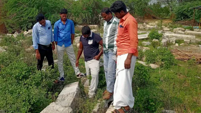 மாலிக்காபூர் படை வீரர்களை எதிர்த்து சண்டையிட்டு, இறந்த வீரன்