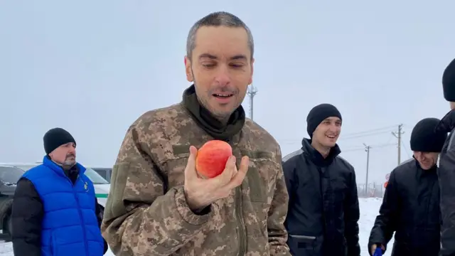 Майже рік військовий не бачив яблук