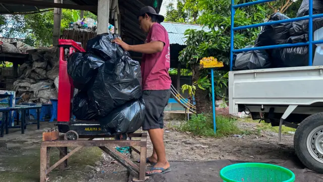 sampah plastik