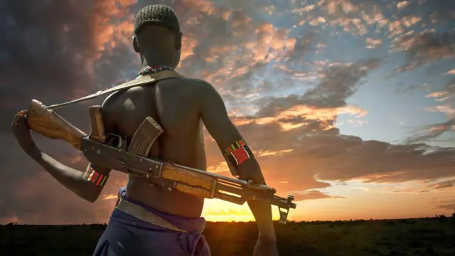 መሳርያ የታጠቀ የደቡብ ኦሞ ወጣት