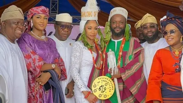 Seyi Tinubu to jẹ Ọkanlọmọ ree pẹlu awon eeyan rẹ