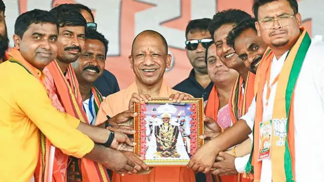 यूपी के मुख्यमंत्री योगी आदित्यनाथ या अन्य स्टार प्रचारकों को कहां भेजा जाना है यह आईटी सेल के ऑफ़िस में तय होता है