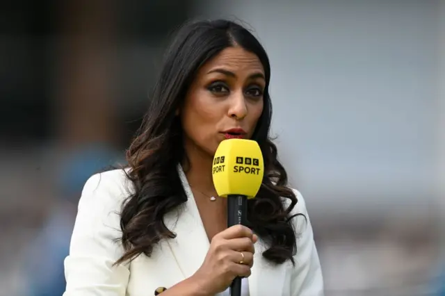 ईशा गुहा