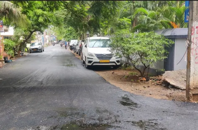 విశాఖ రోడ్డు నిర్మాణ పనులు