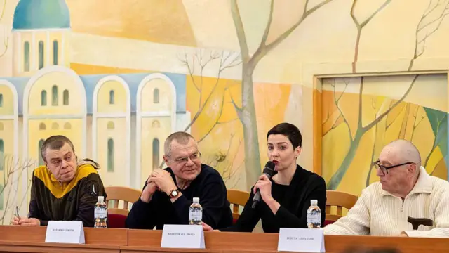 Участники пресс-конференции