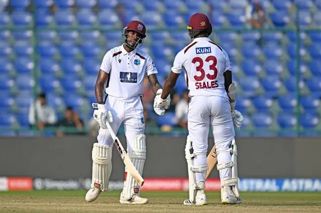 311 ரன்களுக்கு 9 விக்கெட்டுகளை இழந்தது வெஸ்ட் இண்டீஸ்.