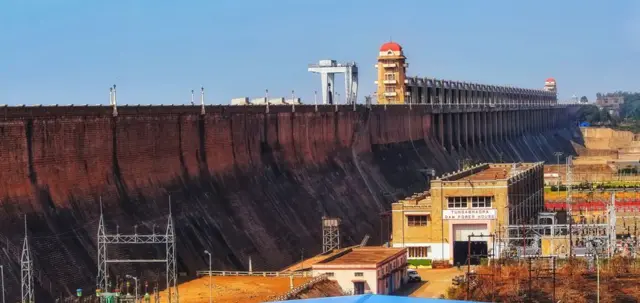 తుంగభద్ర డ్యామ్