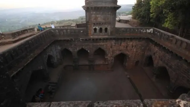 पन्हाळगड. मराठा साम्राज्याची सूत्रं अनेक वर्षं इथून सांभाळली गेली.
