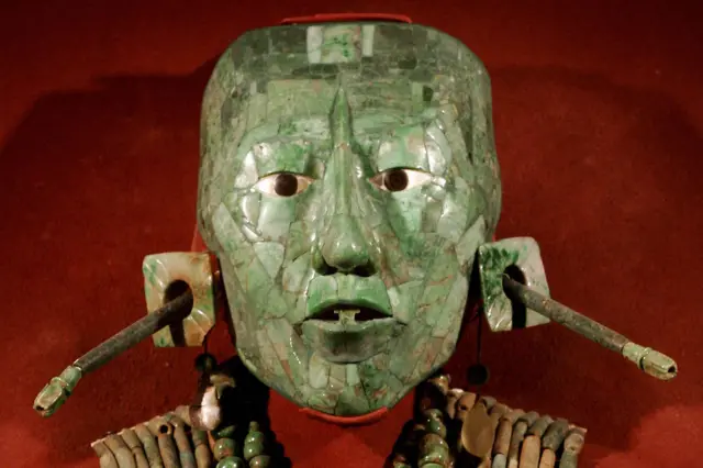 Maya Kralı Pakal'ın yeşim maskesi