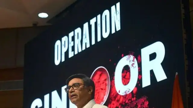 বিক্রম মিশ্রি পহেলগাম হামলার সঙ্গে টিআরএফ এর যোগের বিষয়ে সরাসরি অভিযোগ তুলেছেন।