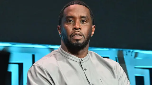 Sean Daddy Combs en una conferencia de prensa. 