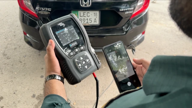 لاہور ایمیشن ٹیسٹنگ، گاڑیاں، دھواں