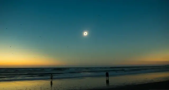 هناك خرائط تفصيلية تسمح لك بالتحقق من المدة التي ستستغرقها مرحلة الكسوف الكلي في منطقتك