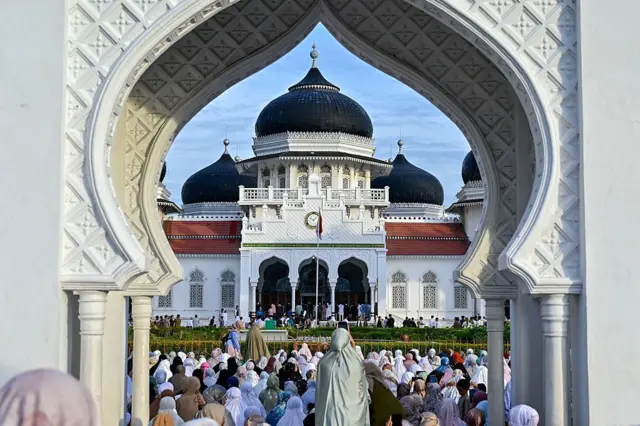 perda syariah, qanun jariah, aceh, revisi