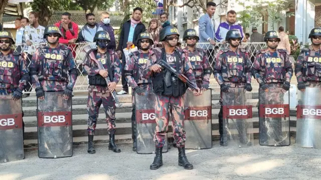 আইনশৃঙ্খলা বাহিনীর সদস্য