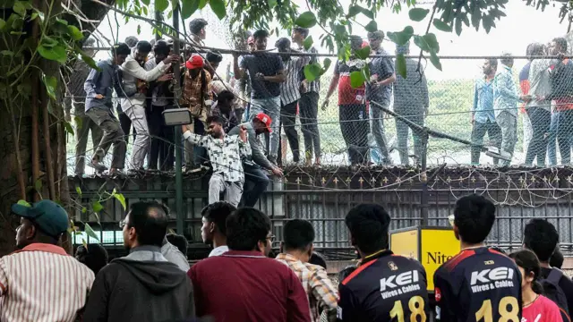 చిన్నస్వామి స్టేడియం వద్ద తొక్కిసలాట