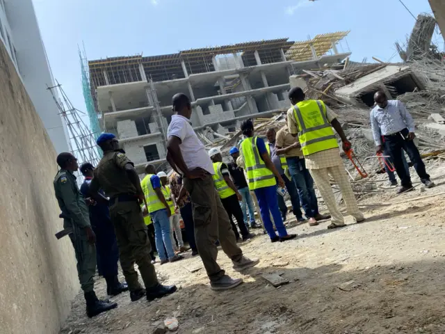 Video show moment building collapse for Banana Island