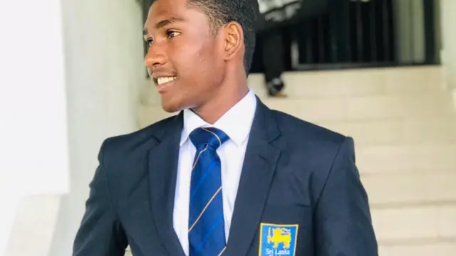 මෙවර ලංකා ප්රීමියර් ලීග් ක්රිකට් තරගාවලිය (ජුලි මස 01 වැනිදා) ආරම්භ වුයේ, කැන්ඩි ෆෝල්කන්ස් කණ්ඩායම සහ දඹුල්ල සික්සර්ස් කණ්ඩායම අතර තරගයෙන් කැන්ඩි ෆෝල්කන්ස් කණ්ඩායමට ජය හිමිකර දෙමිනි.