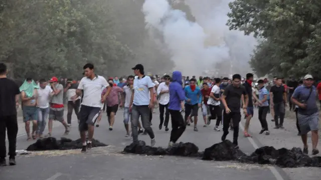 Архивден алынган сүрөт