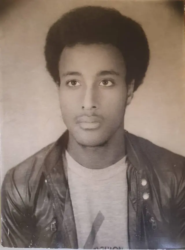 ዶክተር ሰይፈ ታደለ ኣብ ንእስነቱ