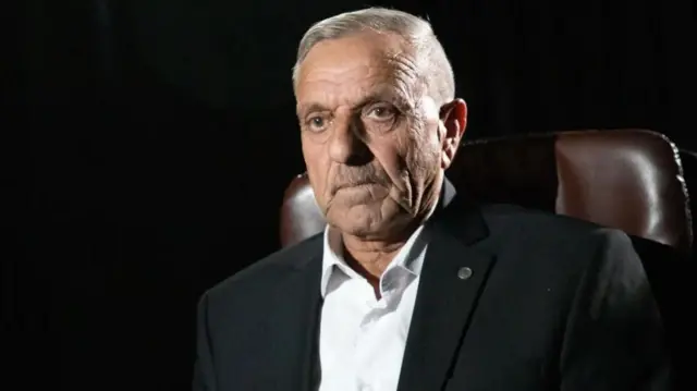 Binti wa Hamid na mpwa wake walikuwa miongoni mwa wasichana wa Yazidi waliopelekwa nyumbani kwa Umm Hudaifa