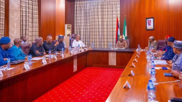 Federal Executive Council members dey meeting