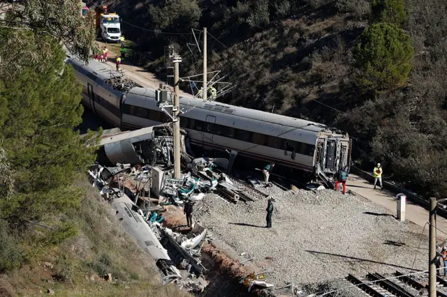 Uno de los trenes descarrilados. 