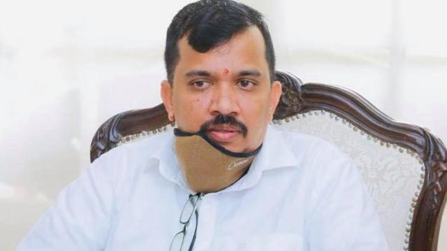 ராஜபக்ஸேவின் புத்தகம், இலங்கை